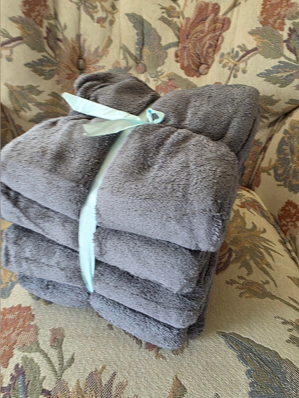 4 Microfiber Gray Bath Towels - Ultra Soft Absorbent- - Picture 2 of 3